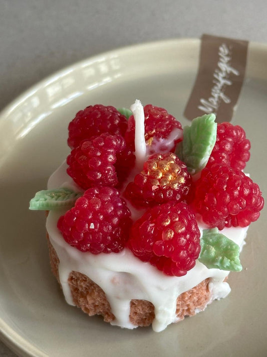 Raspberry brownie candle
